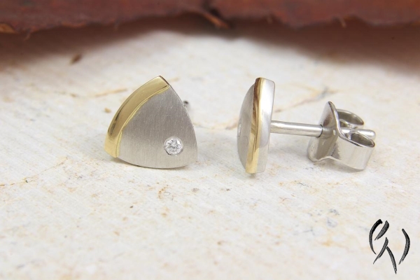 Ohrstecker "Wild(t)e Dreiecke, Platin 950/-, strichmatt , 7,5 mm
